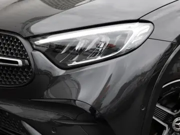 GLC 300 e 4M AMG-Sport 360 Pano AHK Distr Night