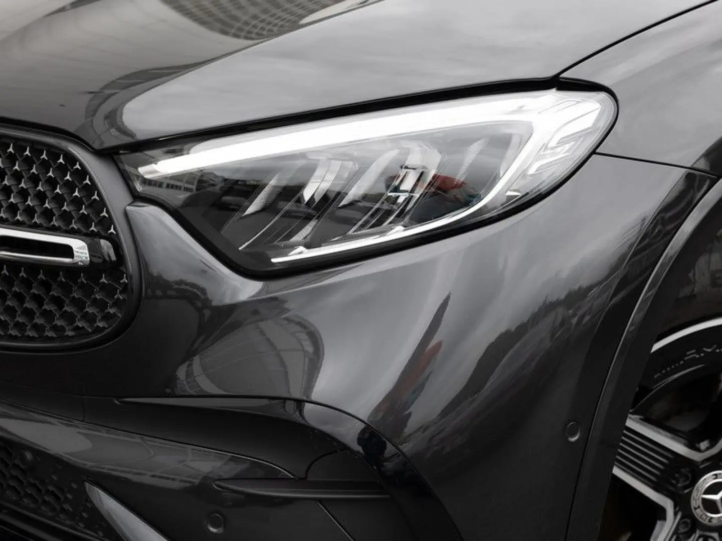 GLC 300 e 4M AMG-Sport 360 Pano AHK Distr Night