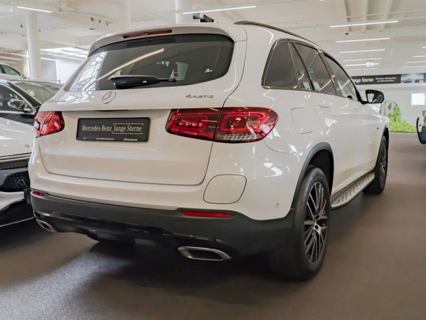 GLC 300 e 4M Avantgarde Wide Night Cam Totw 19'