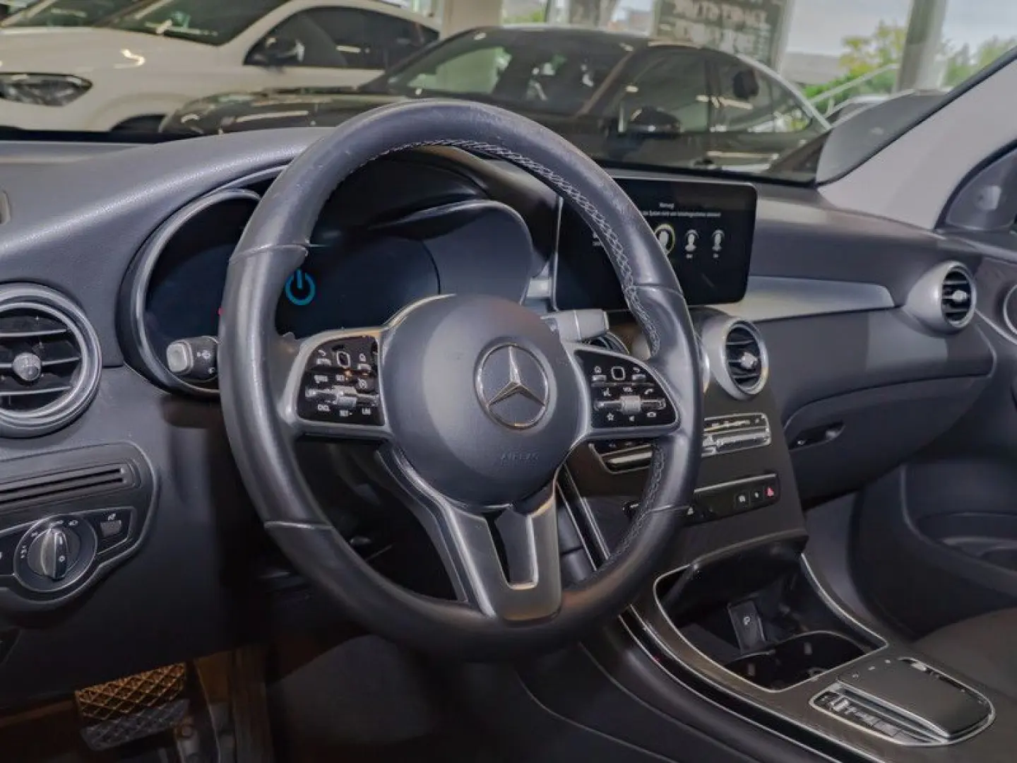 GLC 300 e 4M Avantgarde Wide Night Cam Totw 19'
