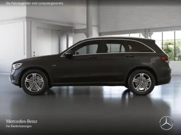 GLC 300 e 4M OffRoad Pano AHK AdvPark HighInfo