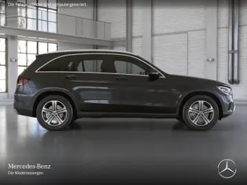 GLC 300 e 4M OffRoad Pano AHK AdvPark HighInfo