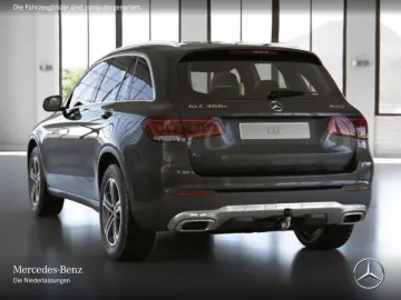 GLC 300 e 4M OffRoad Pano AHK AdvPark HighInfo