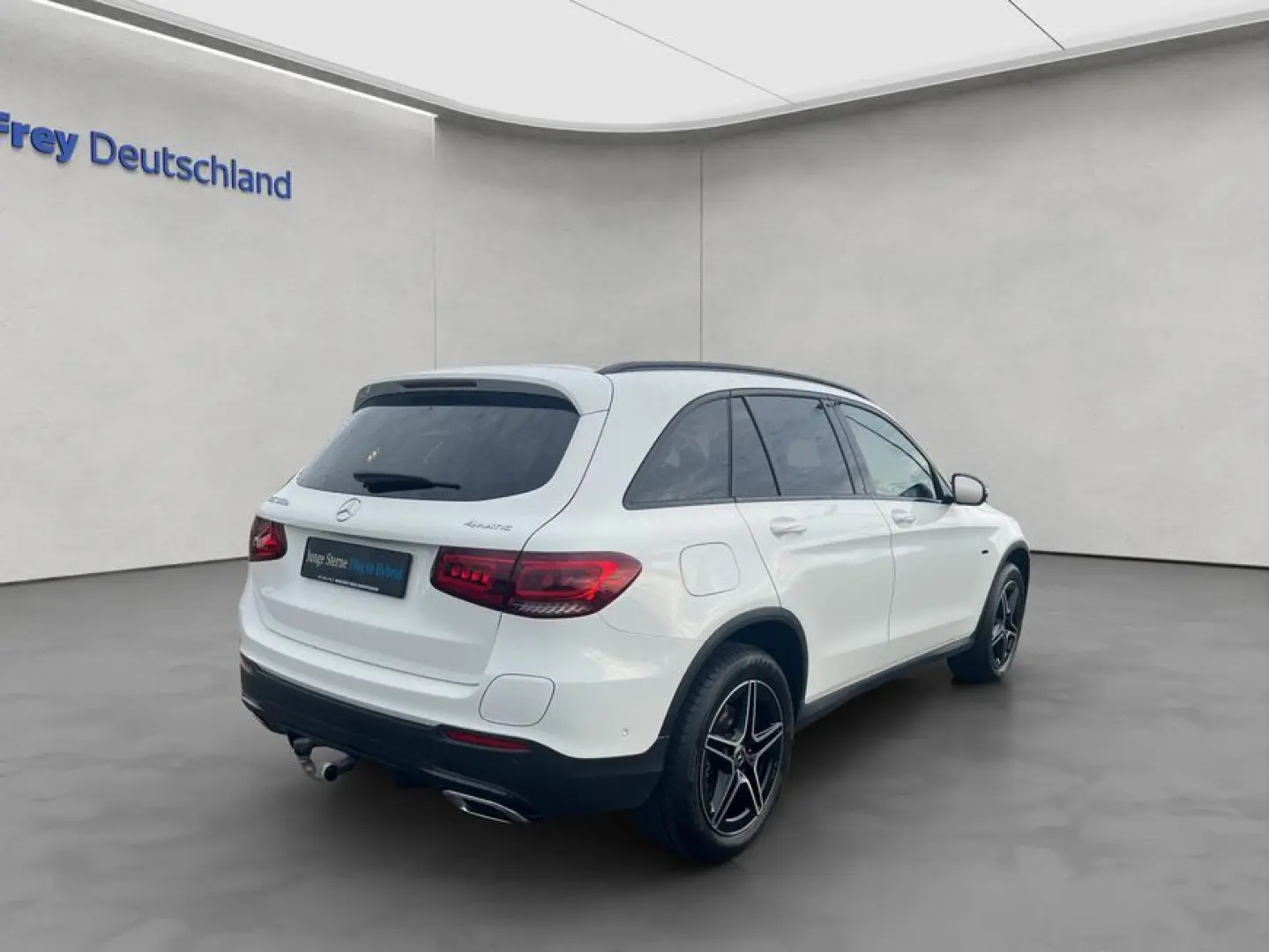 GLC 300 e 4M AMG Night 4xHighEnd AHK Panodach