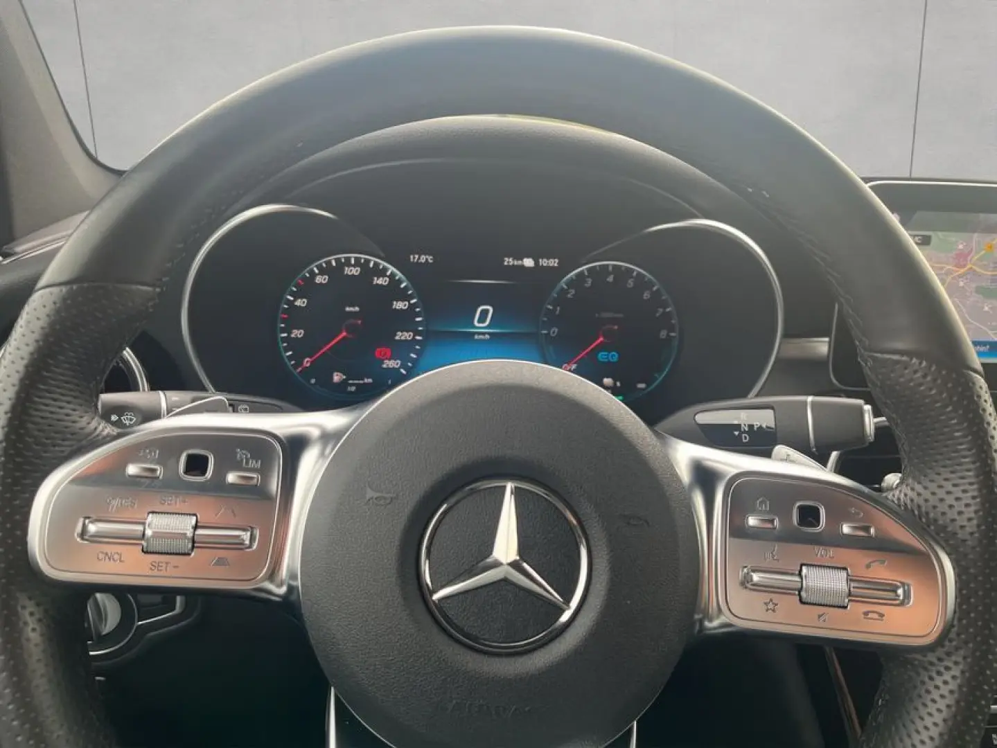 GLC 300 e 4M AMG Night 4xHighEnd AHK Panodach