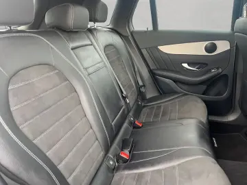 GLC 300 e 4M AMG Night 4xHighEnd AHK Panodach
