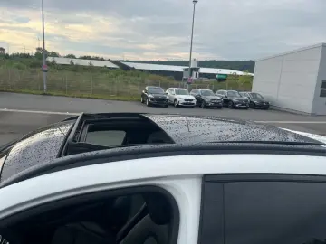 GLC 300 e 4M AMG Night 4xHighEnd AHK Panodach