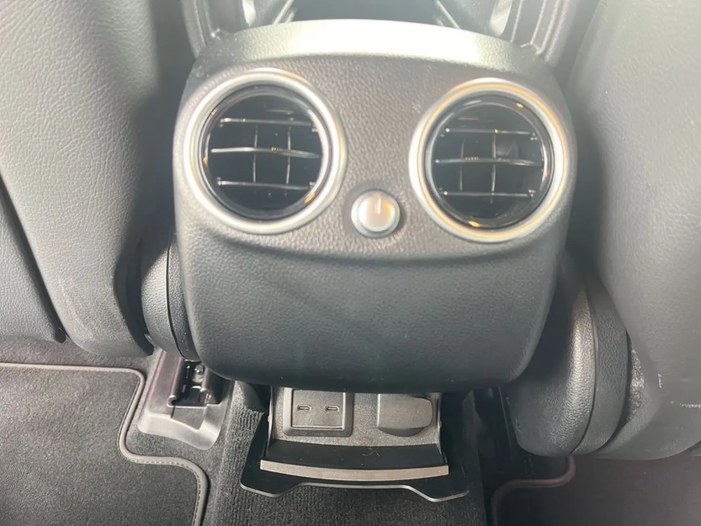 GLC 300 e 4M AMG Night 4xHighEnd AHK Panodach