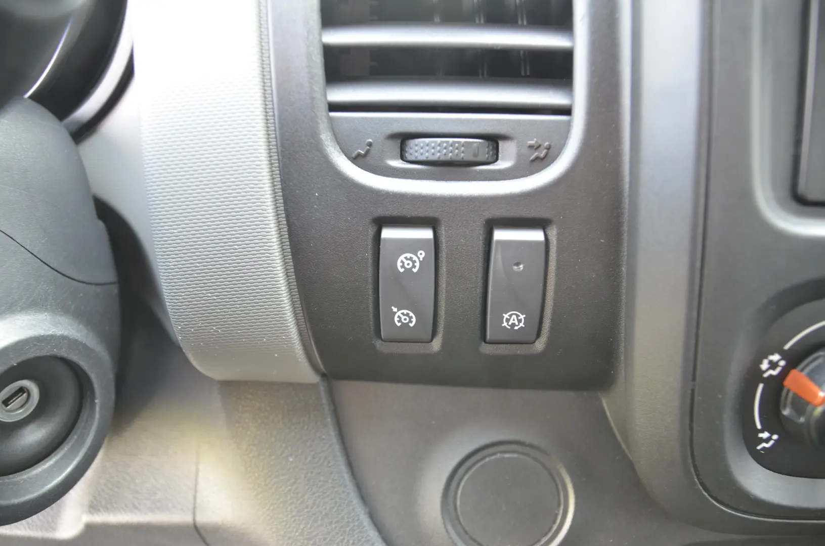 Renault Trafic Combi L2 1.6 Energy Life 8+1 locuri