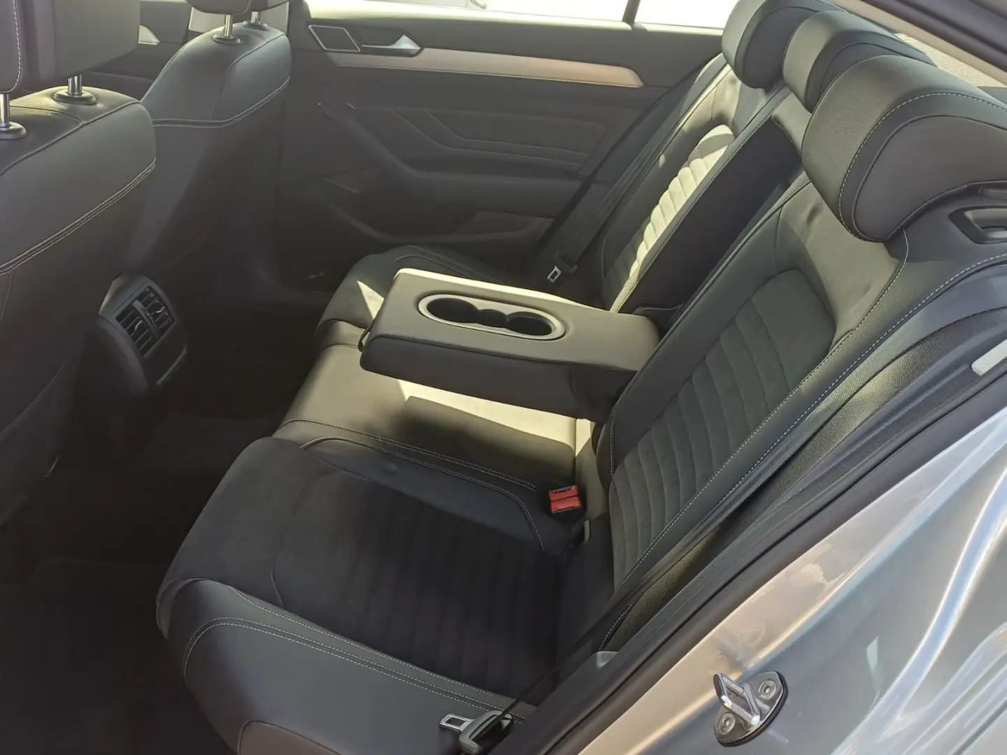 Volkswagen PASSAT 2.0 Tdi 150 CP DSG Highline
