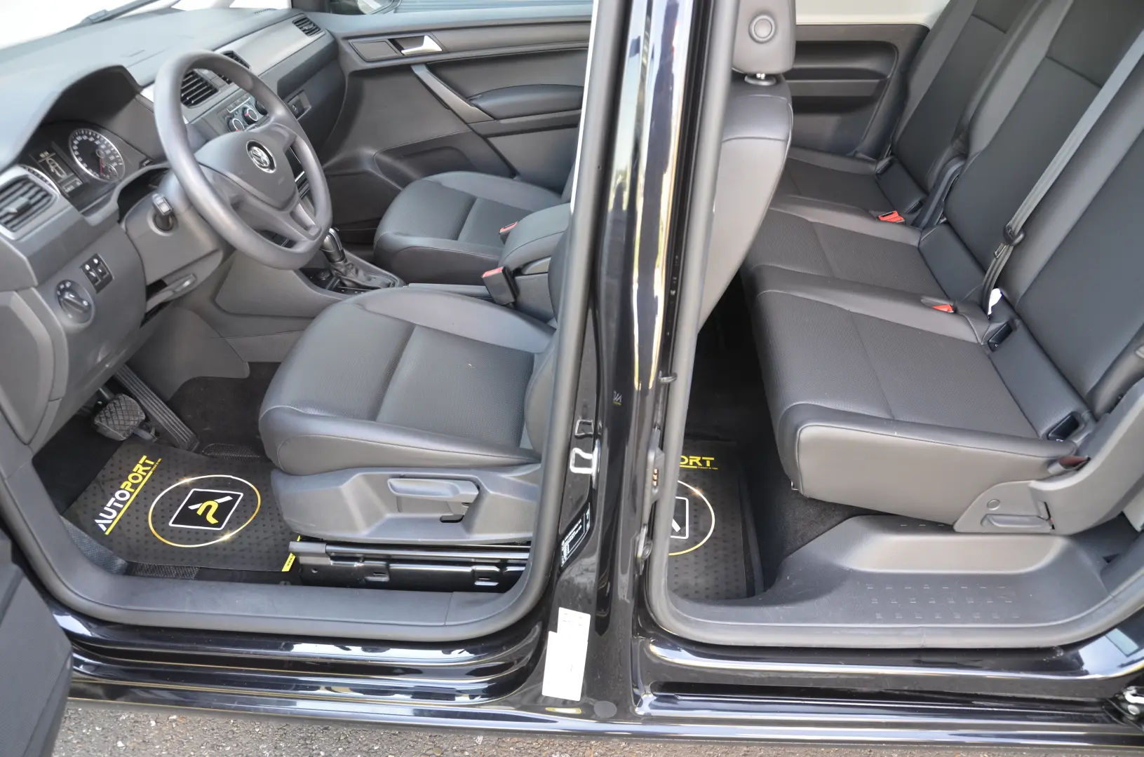 VOLKSWAGEN CADDY MAXI Trendline 2.0 TDi SCR DSG