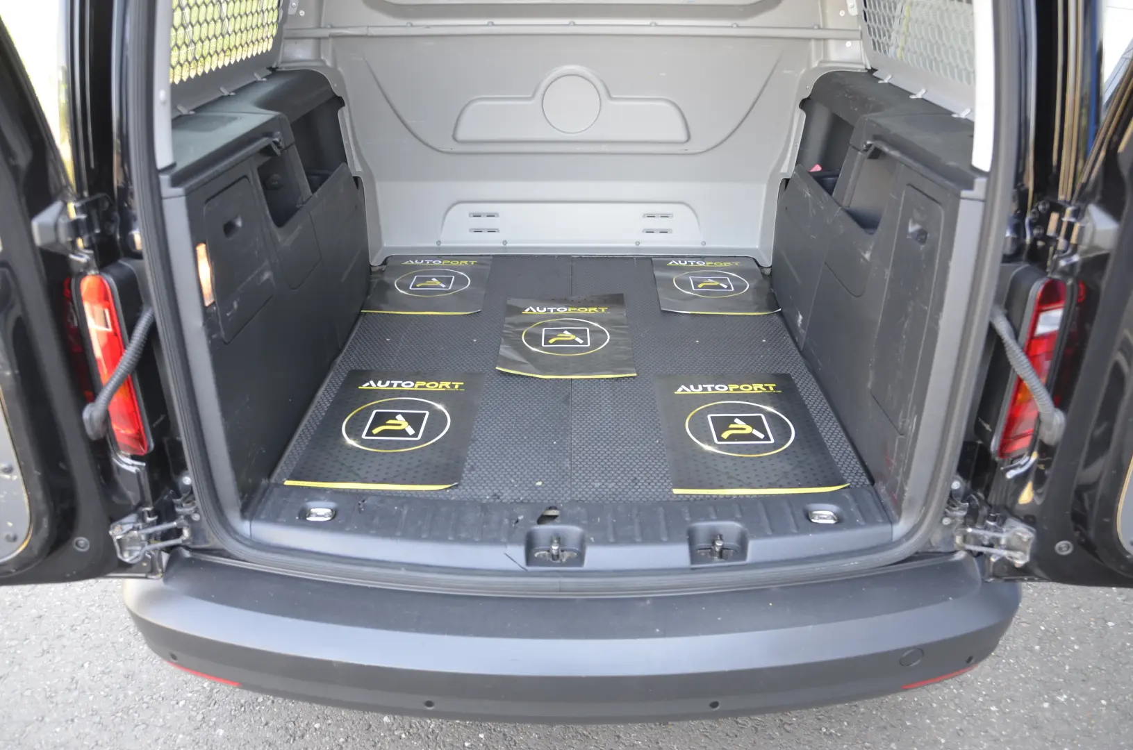 VOLKSWAGEN CADDY MAXI Trendline 2.0 TDi SCR DSG