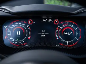 DBX 4.0 V8 707 - Panoramadak | Keramisch | 23'in