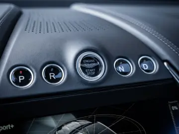 DBX 4.0 V8 707 - Panoramadak | Keramisch | 23'in