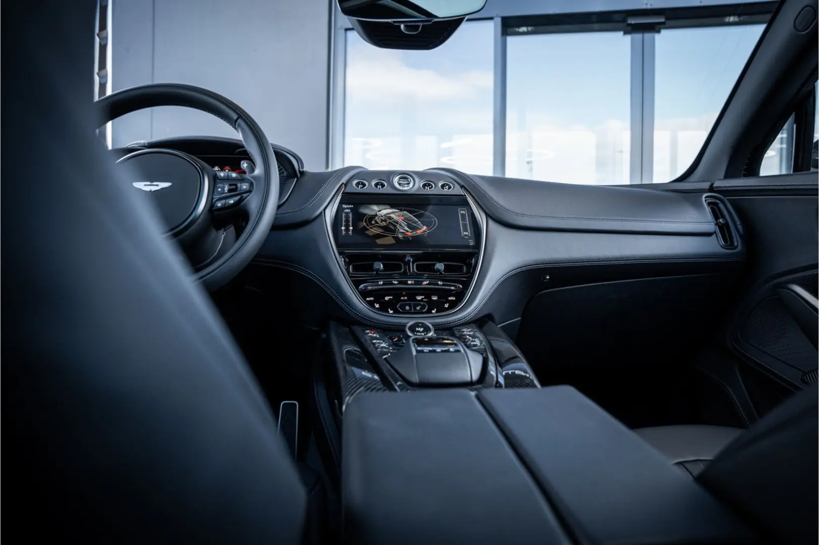 DBX 4.0 V8 707 - Panoramadak | Keramisch | 23'in