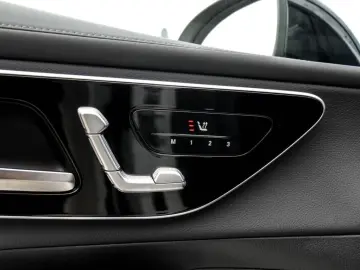 GLC 220 d 4M Coupé AMG-Sport/360/Pano/AHK/Night