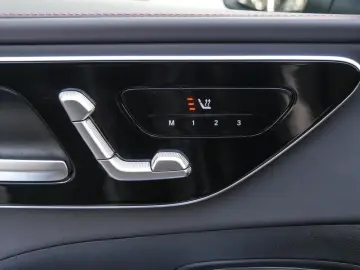 Mercedes-Benz C 43 AMG 4M Pano/Distr/Digital/Memo