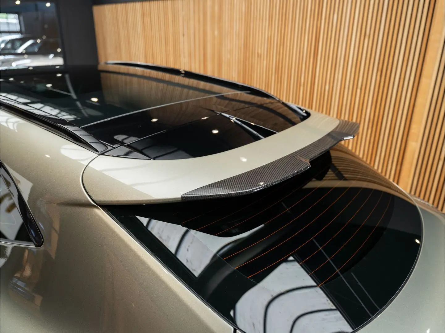 DBX 707 4.0 V8 Stoelventilatie Pano 4.0 V8 707 A