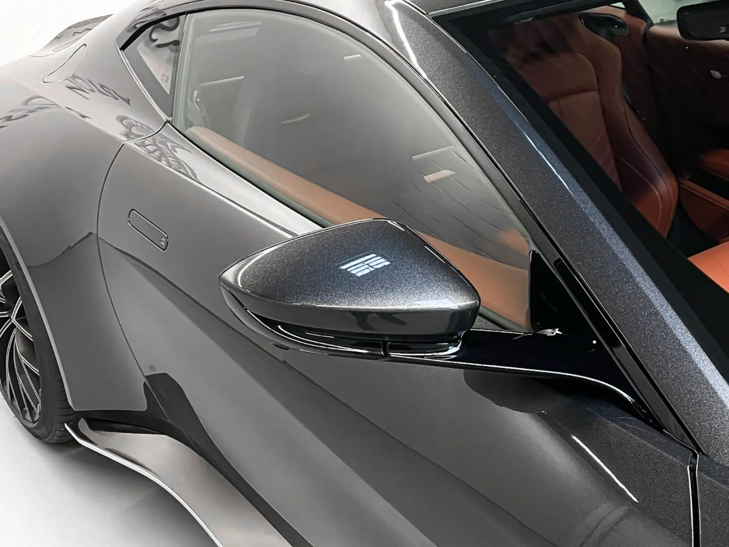 V12 Vantage Coupe | Aston Martin Brussels