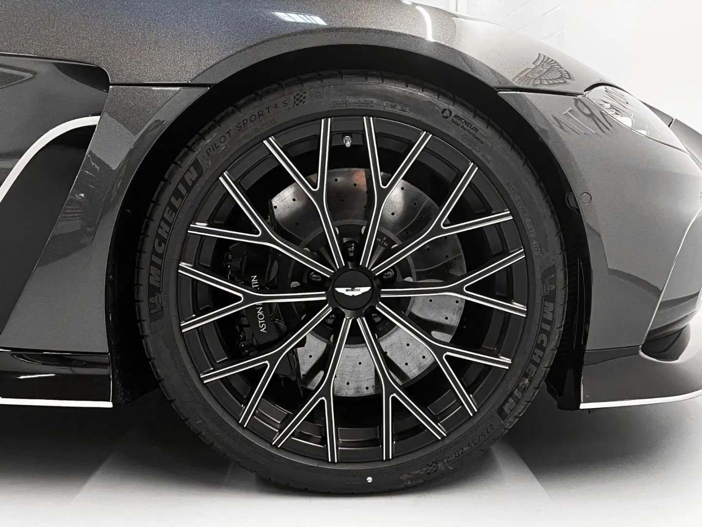 V12 Vantage Coupe | Aston Martin Brussels