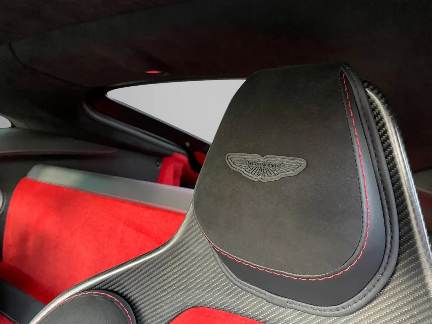 V12 Vantage - Carbon Packs/Homelink/Livery