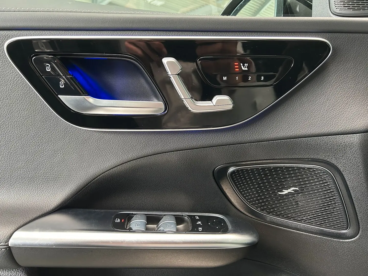 Mercedes-Benz  C 400 e 4M AMG PREMIUM DISTRONIC-PANORAMA