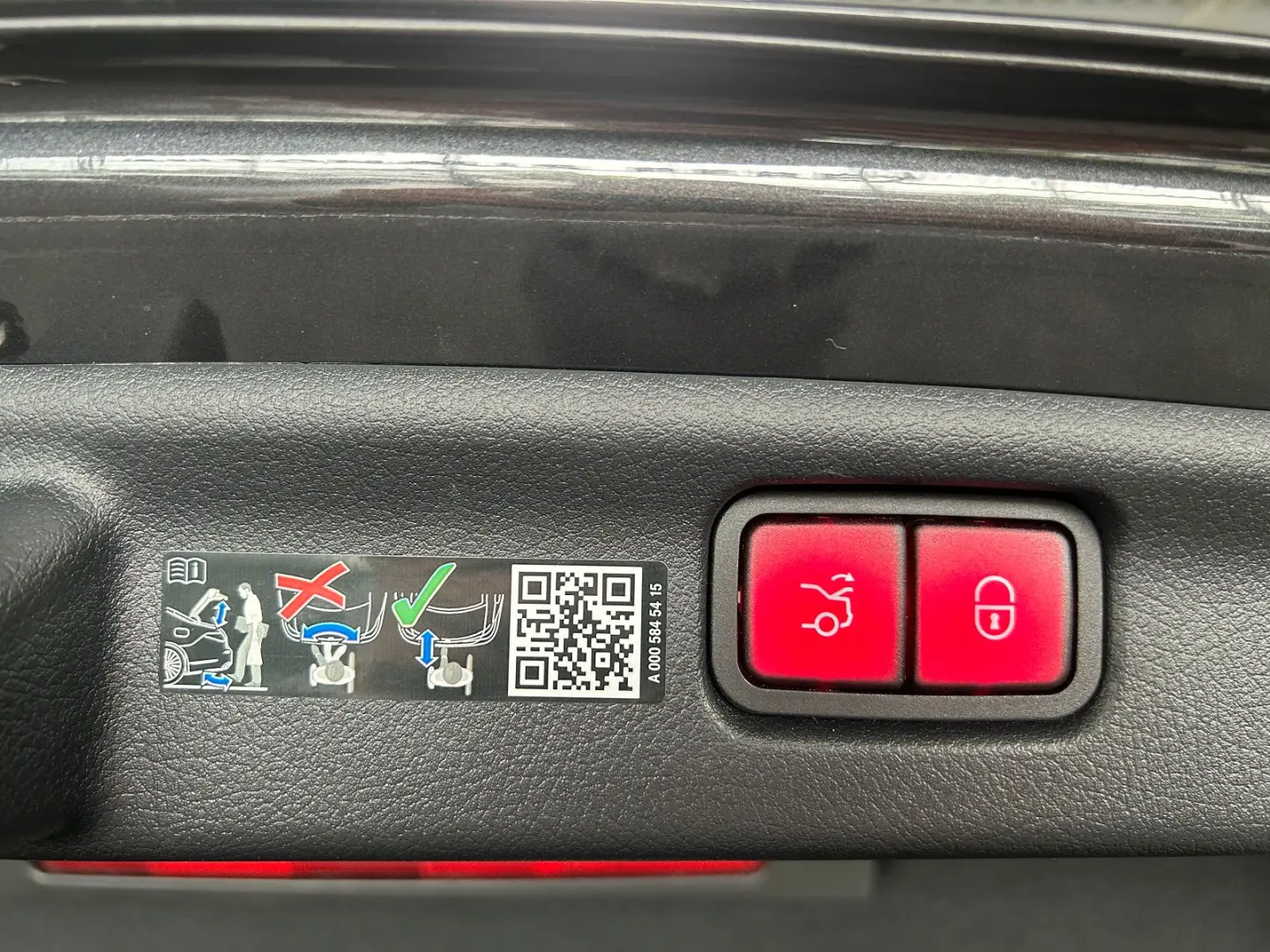 Mercedes-Benz  C 400 e 4M AMG PREMIUM DISTRONIC-PANORAMA