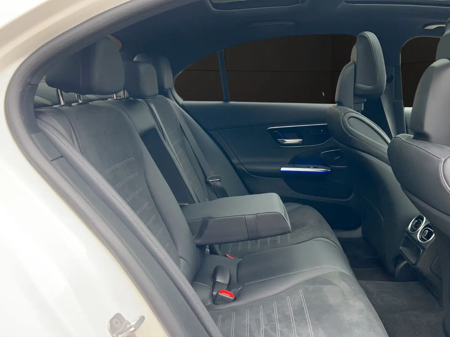 Mercedes-Benz C 300 d 4Matic AMG Pano Burmester Night-Paket