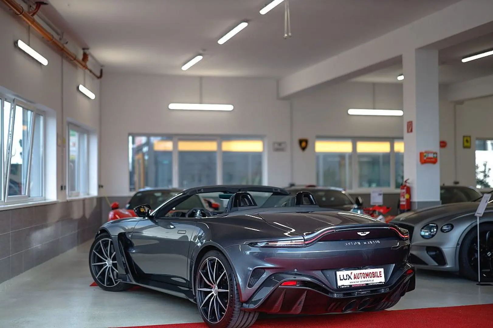 V12 Vantage Roadster 1/249 Exemplare Limited ...