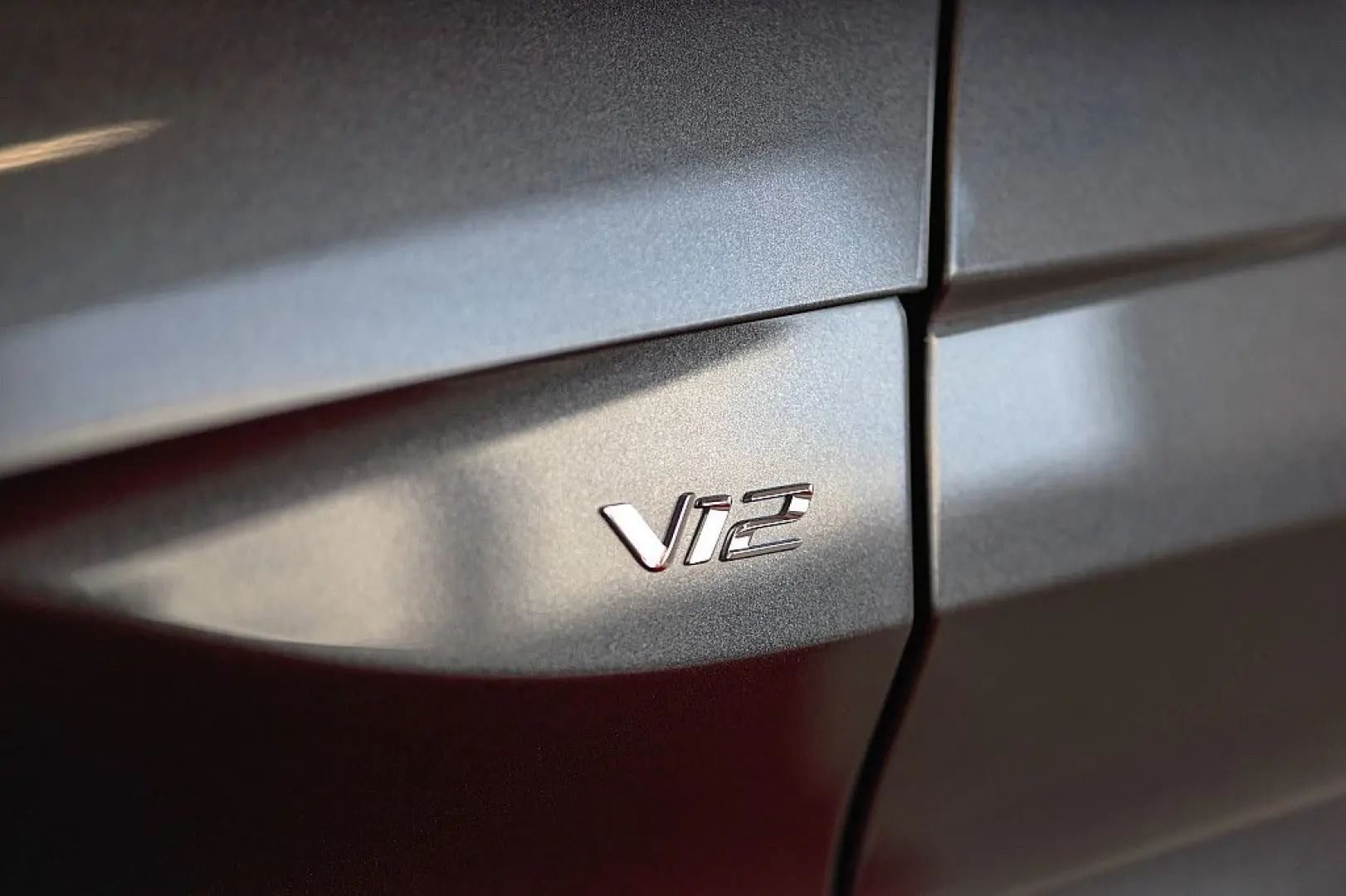 V12 Vantage Roadster 1/249 Exemplare Limited ...