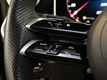 GLC 300 d 4M Coupé AMG Sport Advanced + AHK Dist
