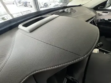 XC90 T8 Ultimate Bright