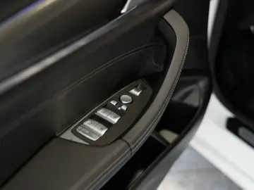 X4 xDrive 30i M Sport Laser
