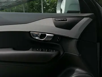 XC90 T8 Twin Engine AWD Plus Bright