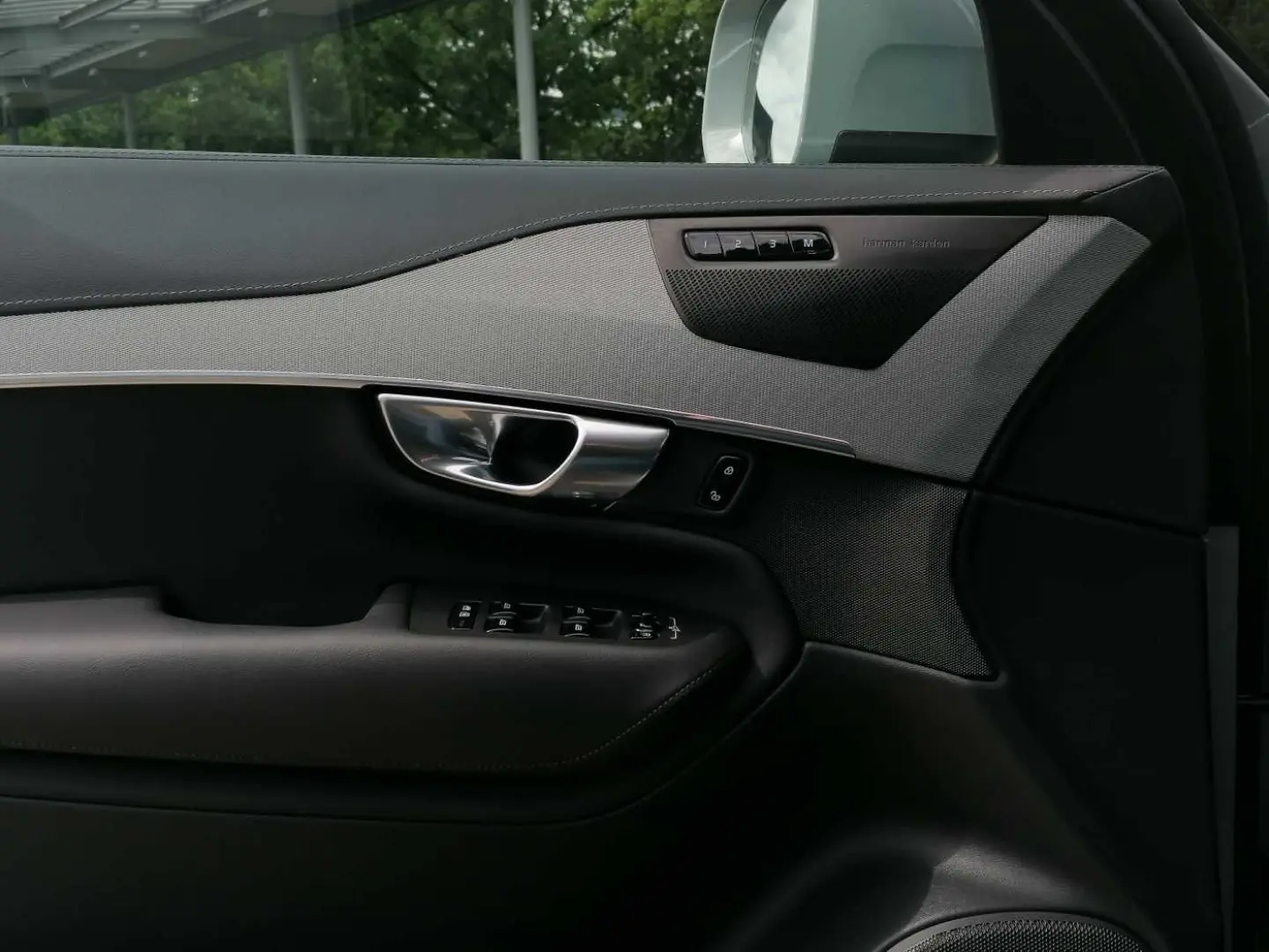 XC90 T8 Twin Engine AWD Plus Bright