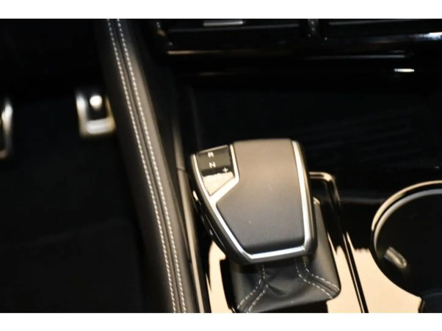 Touareg 3.0 TDI Tiptronic R-Line Black Style Hea