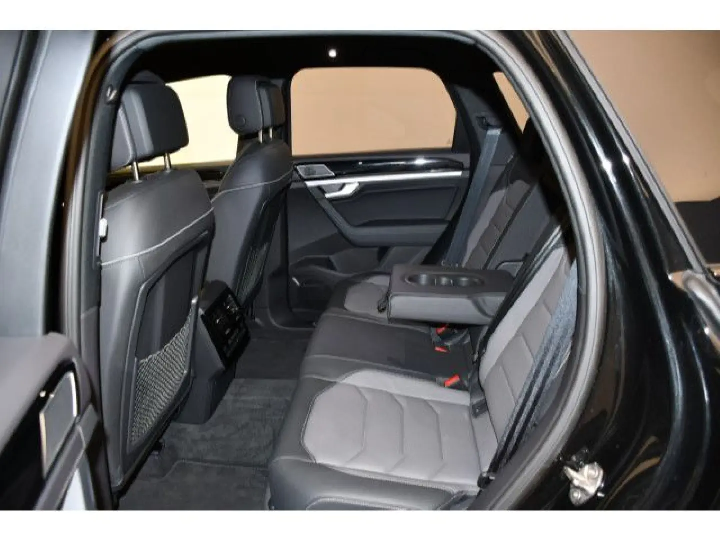 Touareg 3.0 TDI Tiptronic R-Line Black Style Hea