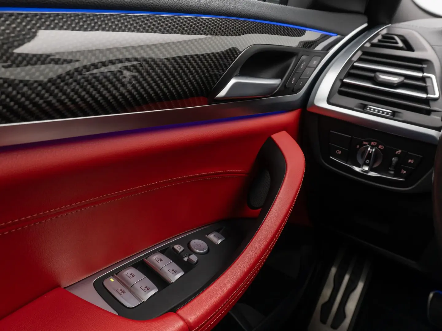 X4 M40i