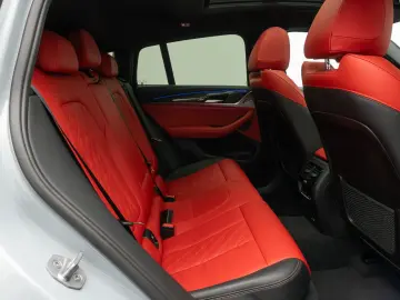 X4 M40i