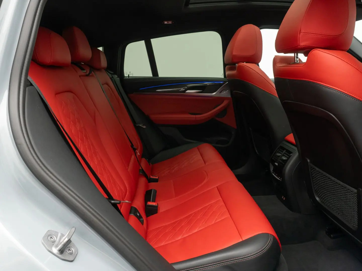 X4 M40i