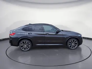 X4 M40i