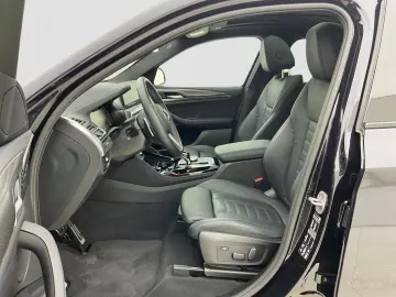 X4 M40i
