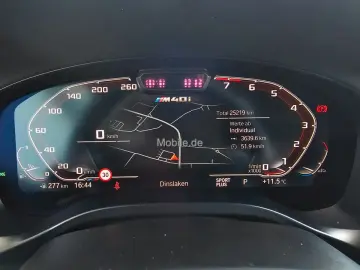 X4 M40i