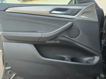 X4 M40i
