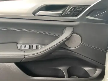 X4 M40d