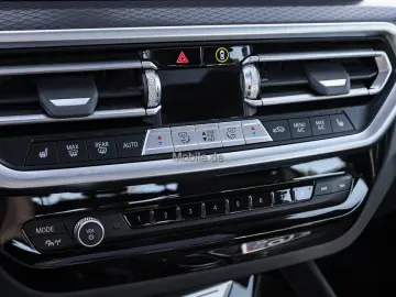 X4 M40i AT