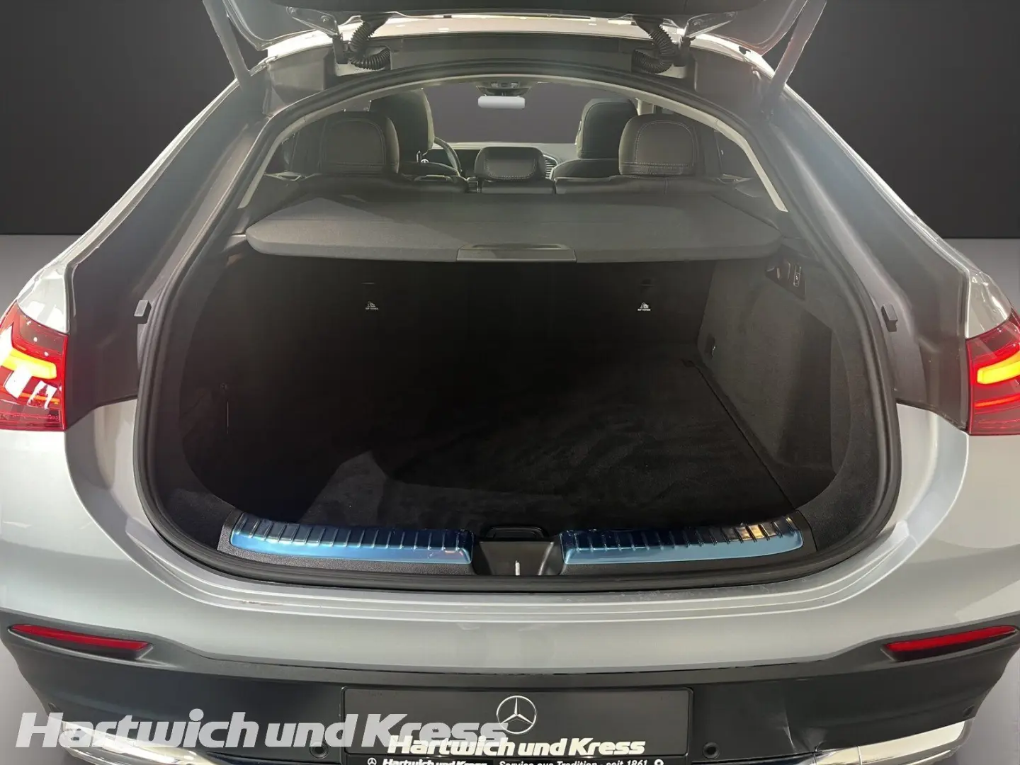 GLE 300 d 4Matic AMG Line+Pano+AHK+Airmatic+Burm