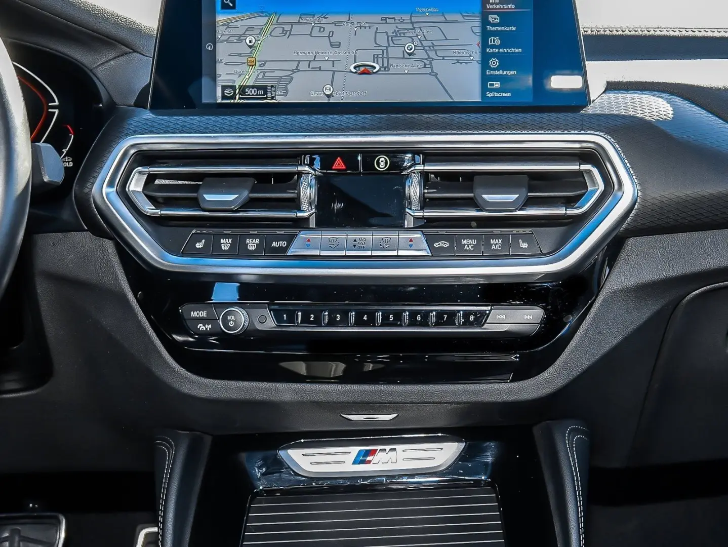 X4 M40i Pano