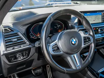 X4 M40i Pano