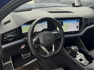 Touareg 3.0 TDI*4Motion*R-Line*PANO
